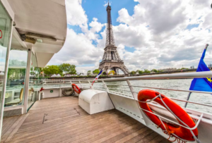 Batobus: Paris Seine River Hop-On Hop-Off Boat Tour Batobus: Paris Seine River Hop-On Hop-Off Boat Tour