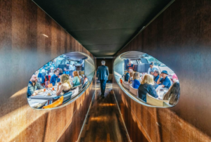 Paris: 3-Course-Dinner Cruise on the Seine with live music Paris: 3-Course-Dinner Cruise on the Seine with live music