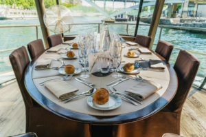 Paris: 2-Hour River Seine Lunch Cruise with 3-course-menu Paris: 2-Hour River Seine Lunch Cruise with 3-course-menu