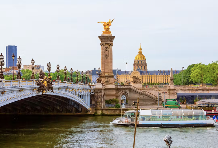 Eiffel Tower Tickets: Summit or Second Floor Access with Seine River Cruise
