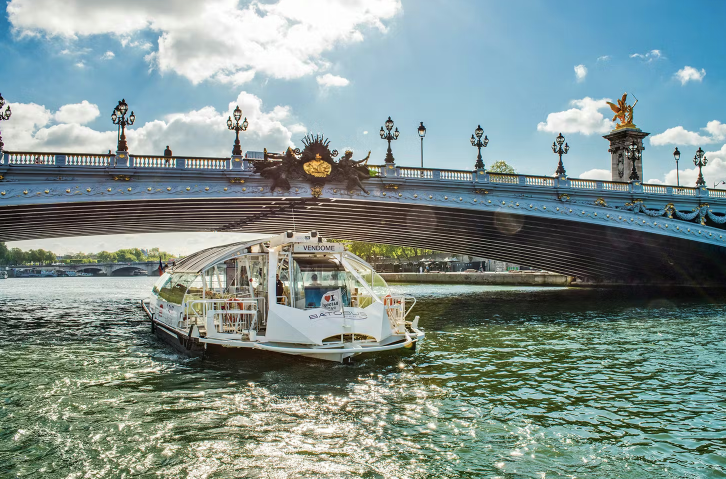 Batobus Seine River Hop-on Hop-off Boat Tour